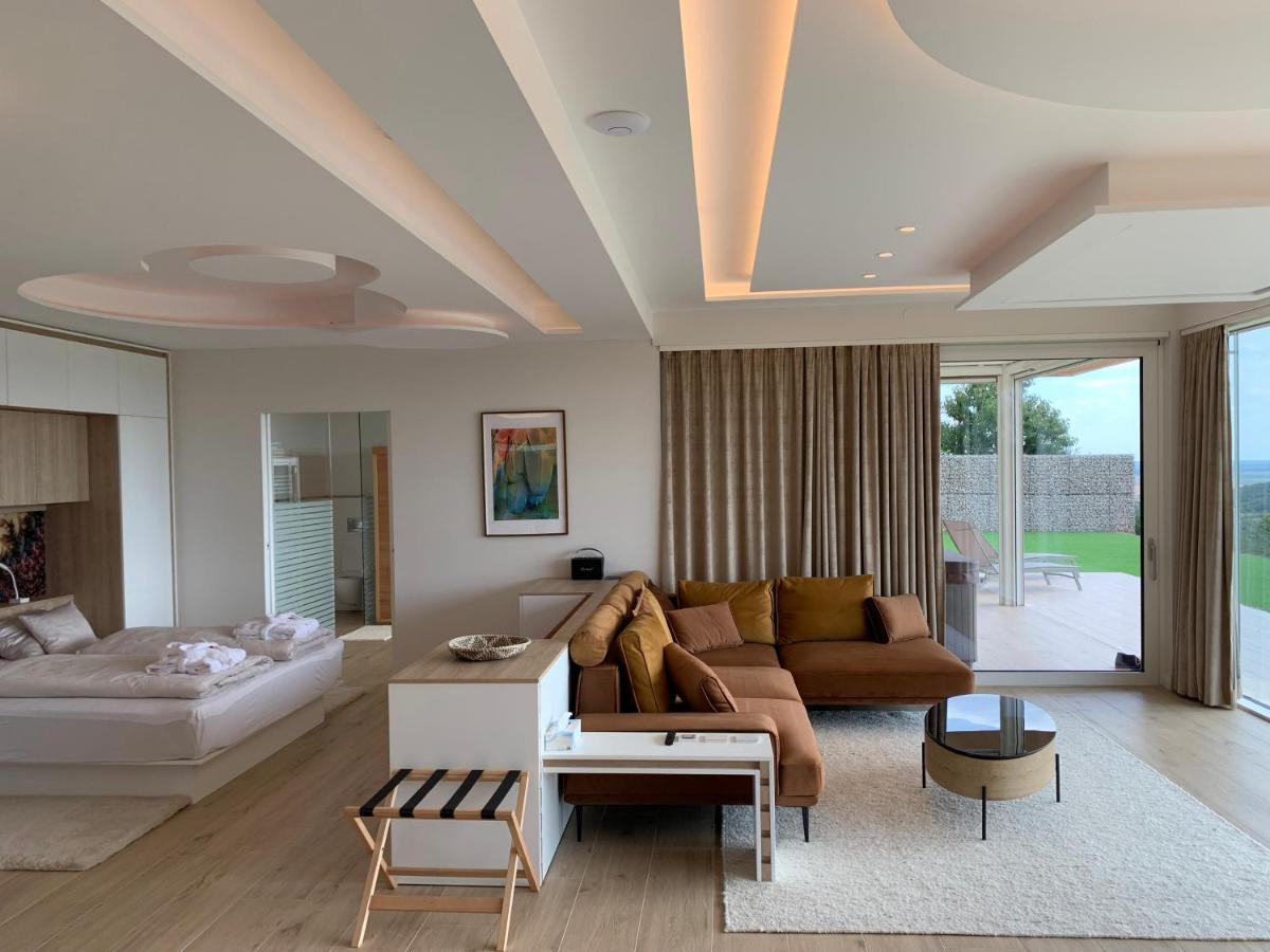 Sxrd Luxus Apartment Szekszard